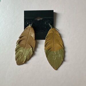 Elegant Gold Feather Earrings